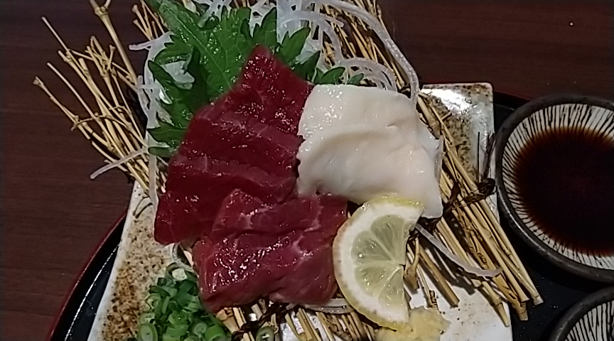 器に並んだ３種の馬肉