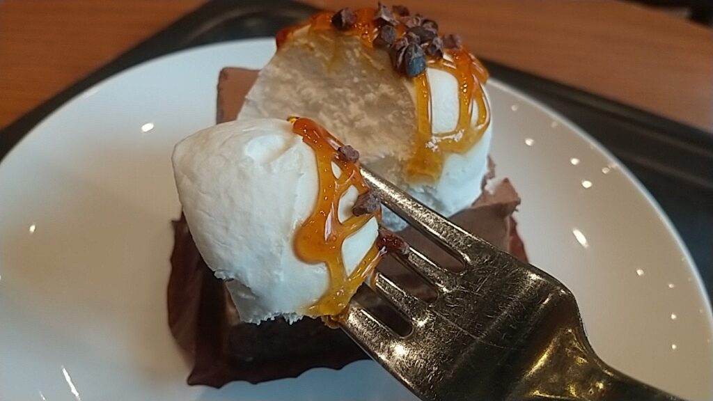 たっぷりのホイップクリーム